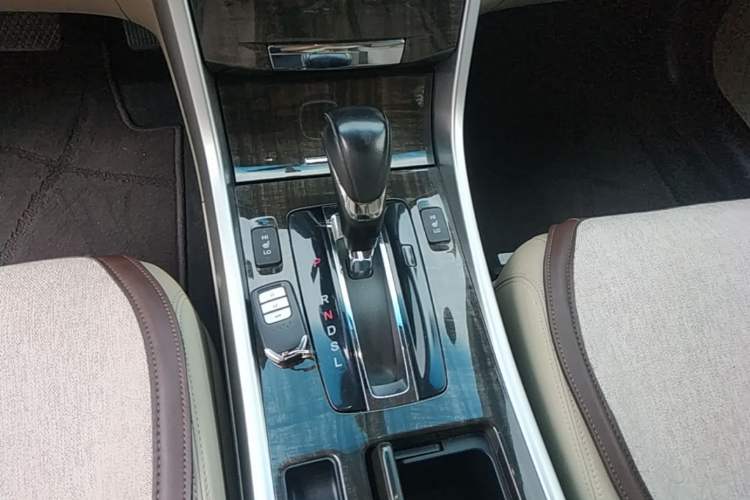Used Honda Accord 2015 2.4L EX Luxury Edition Gear Lever