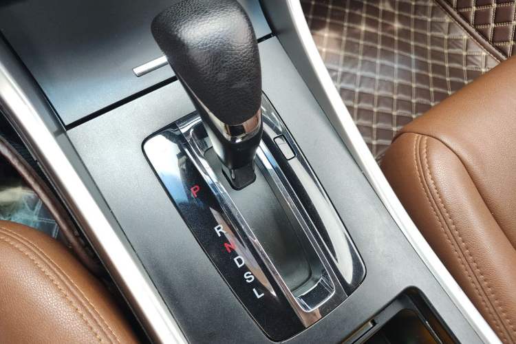 Used Honda Accord 2015 2.0L LX Comfort Edition Gear Lever