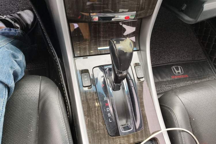 Used Honda Accord 2015 2.4L EX Luxury Edition Gear Lever