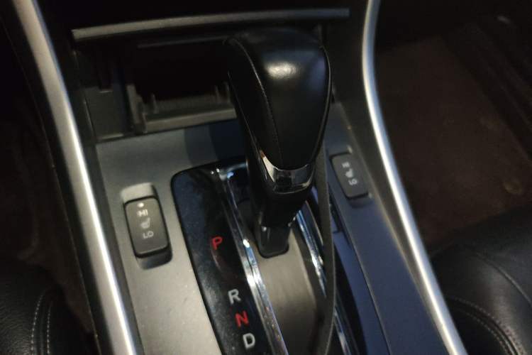 Used Honda Accord 2015 2.0L LXS Elite Edition Gear Lever