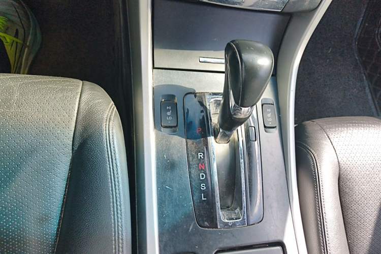 Used Honda Accord 2015 2.0L LXS Elite Edition Gear Lever