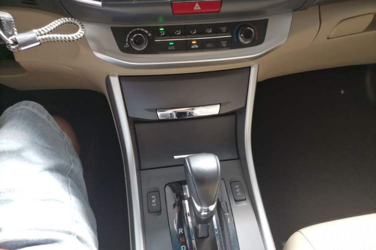 Used Honda Accord 2015 2.0L LXS Elite Edition Gear Lever