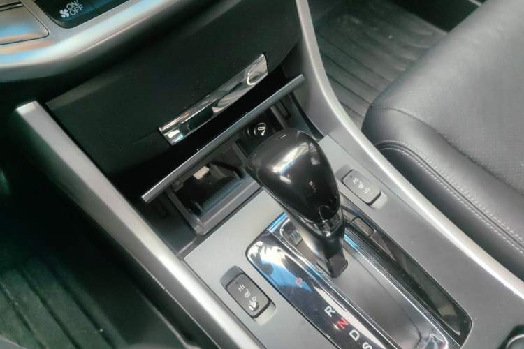 Used Honda Accord 2015 2.0L EX Luxury Edition Gear Lever