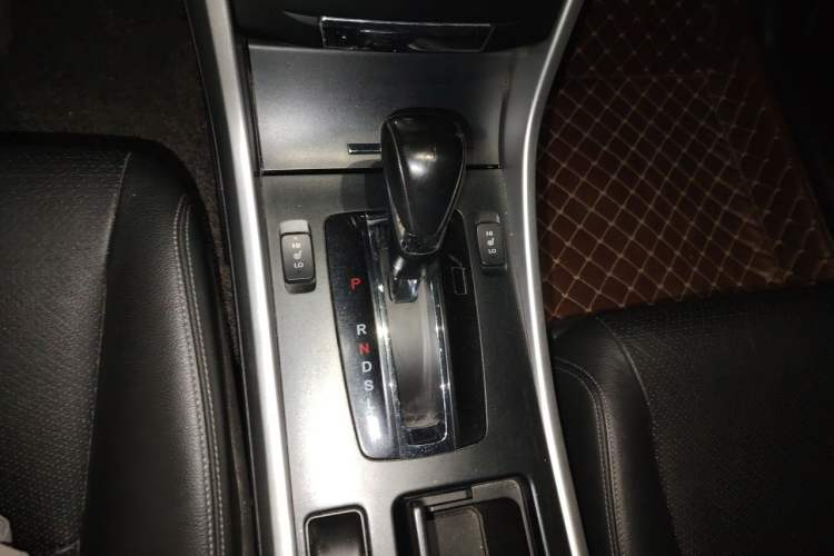 Used Honda Accord 2015 2.0L LXS Elite Edition Gear Lever