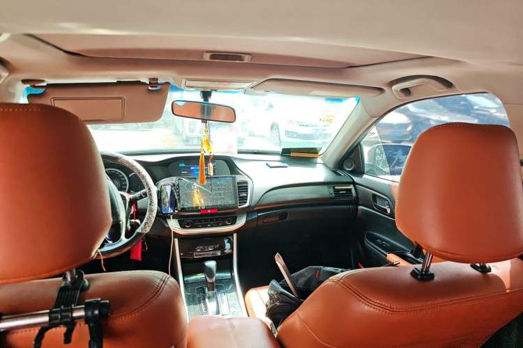 Used Honda Accord 2015 2.0L LX Comfort Edition Headliner