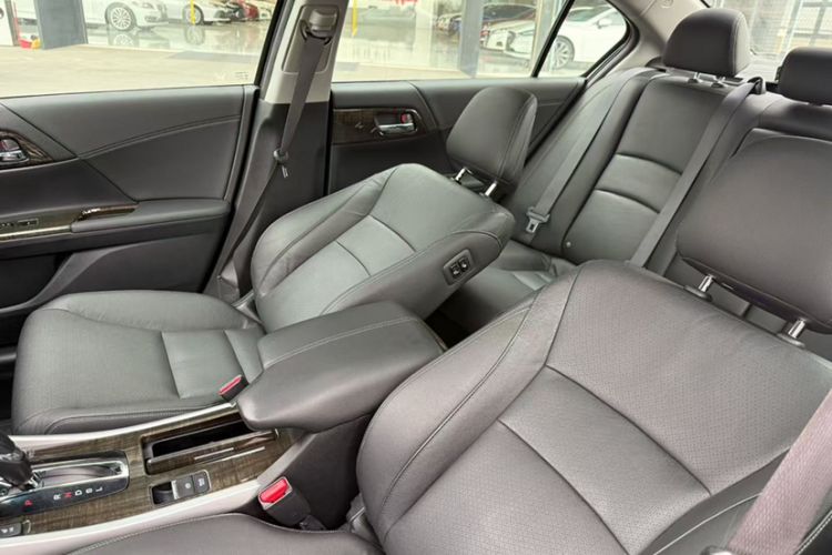 Used Honda Accord 2015 2.4L EX Luxury Edition Interior 1