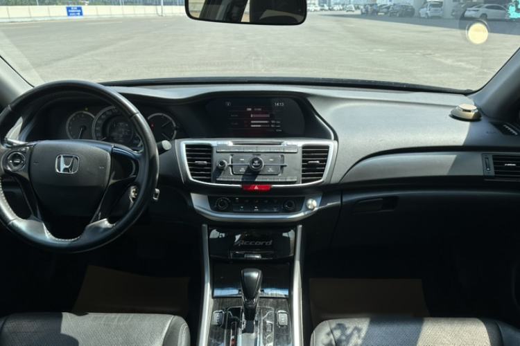 Used Honda Accord 2015 2.0L LXS Elite Edition Interior 1