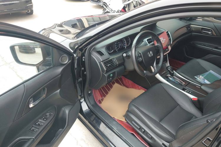 Used Honda Accord 2015 2.0L LXS Elite Edition Interior 2