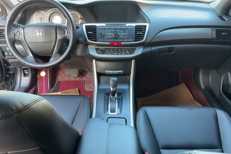 Used Honda Accord 2015 2.0L LX Comfort Edition Interior 2
