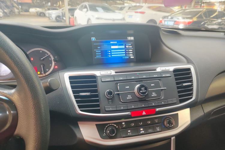 Used Honda Accord 2015 2.0L LX Comfort Edition Interior 3