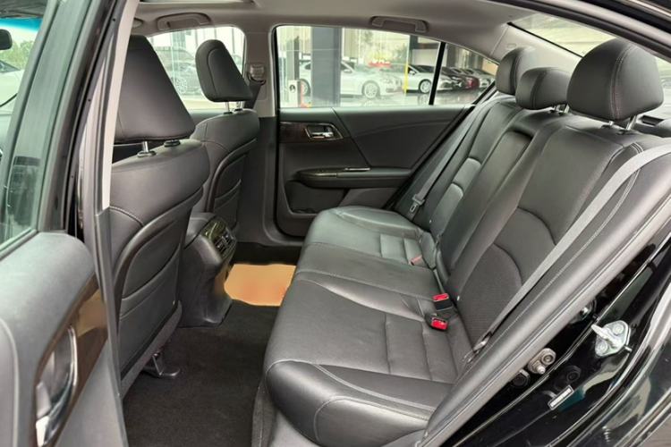 Used Honda Accord 2015 2.4L EX Luxury Edition Interior 3