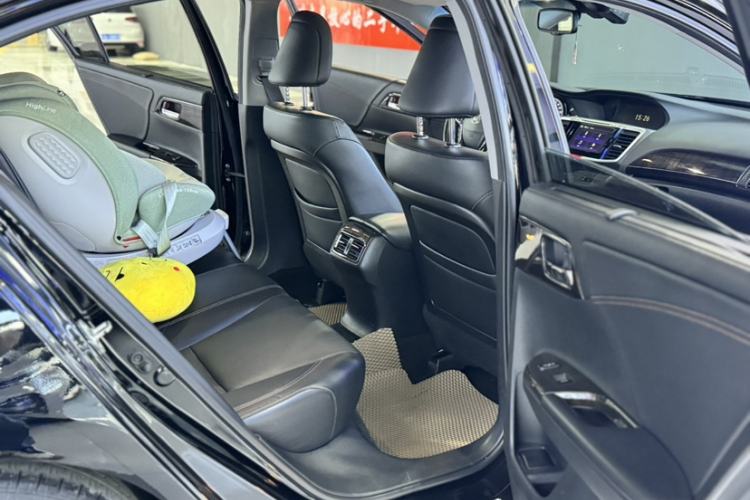 Used Honda Accord 2015 3.0L VTI Prestige Edition Interior 3