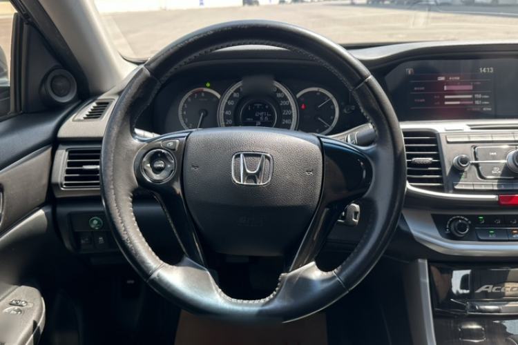 Used Honda Accord 2015 2.0L LXS Elite Edition Interior 3