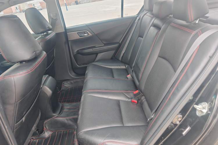 Used Honda Accord 2015 2.0L LX Comfort Edition Interior 4