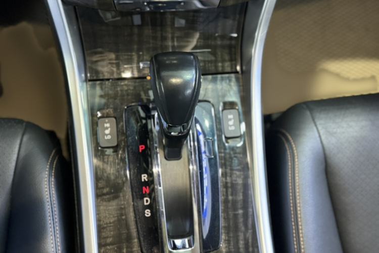 Used Honda Accord 2015 3.0L VTI Prestige Edition Interior 4