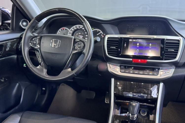 Used Honda Accord 2015 3.0L VTI Prestige Edition Interior 5