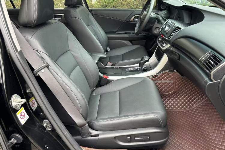 Used Honda Accord 2015 2.0L LXS Elite Edition Interior 6