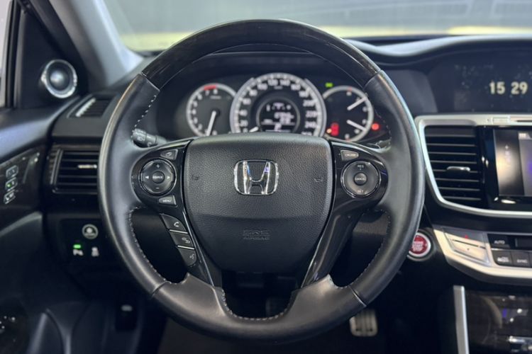 Used Honda Accord 2015 3.0L VTI Prestige Edition Interior 7