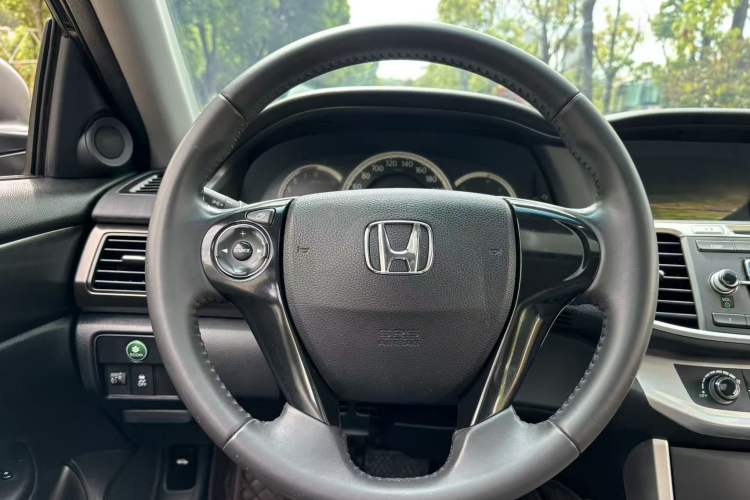 Used Honda Accord 2015 2.0L LXS Elite Edition Interior 8