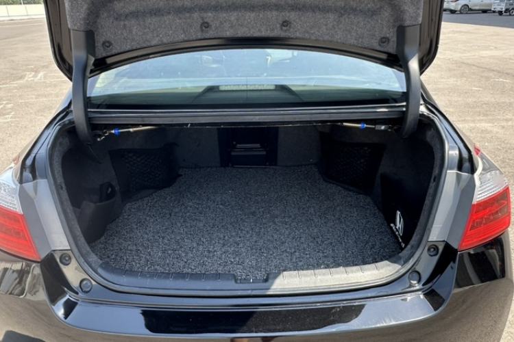 Used Honda Accord 2015 2.0L LXS Elite Edition Interior 8