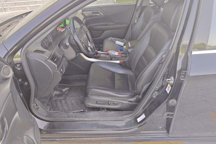 Used Honda Accord 2015 2.0L LXS Elite Edition Left Front Seat