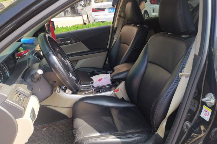 Used Honda Accord 2015 2.0L LX Comfort Edition Left Front Seat