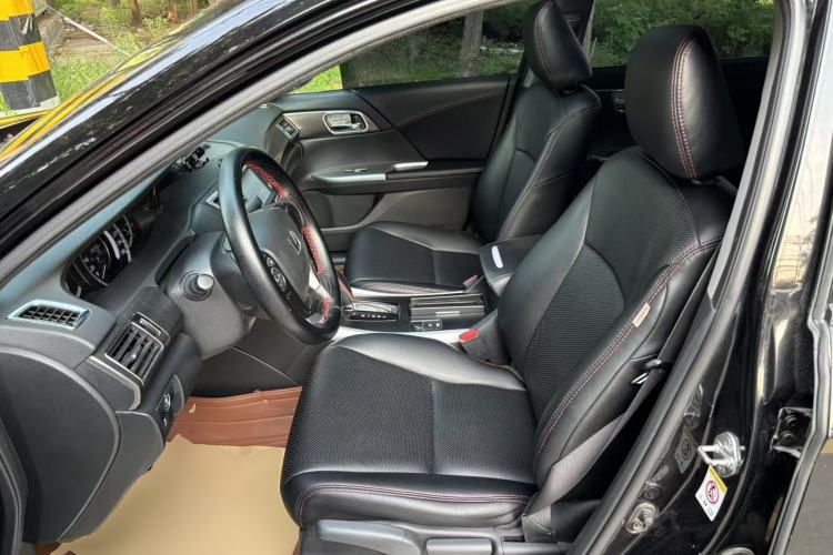 Used Honda Accord 2015 2.0L LX Comfort Edition Left Front Seat