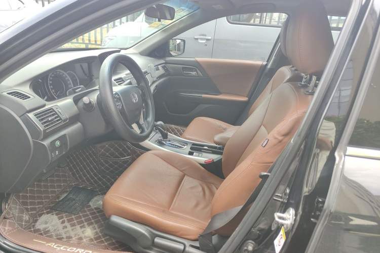 Used Honda Accord 2015 2.0L LX Comfort Edition Left Front Seat