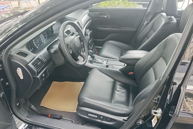 Used Honda Accord 2015 2.0L LXS Elite Edition Left Front Seat
