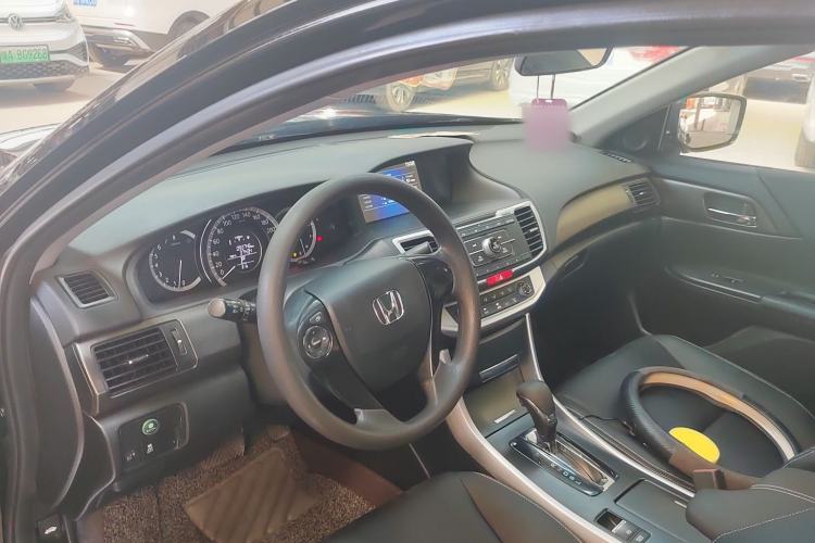 Used Honda Accord 2015 2.0L LX Comfort Edition Left Front Seat