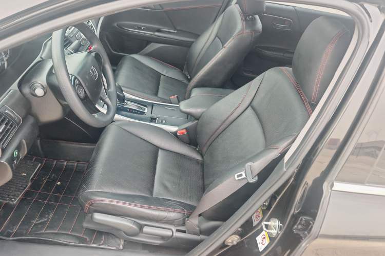 Used Honda Accord 2015 2.0L LX Comfort Edition Left Front Seat