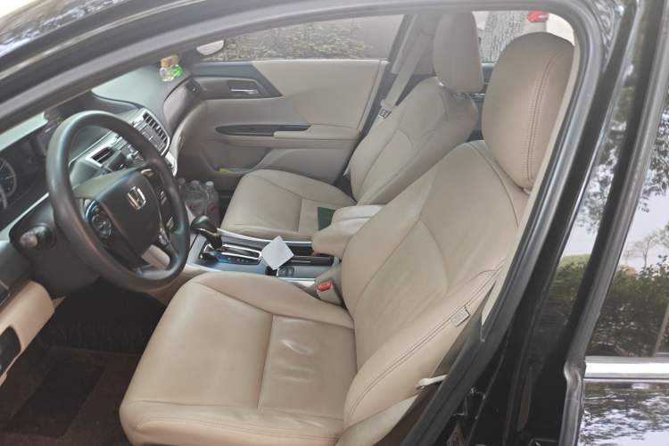 Used Honda Accord 2015 2.0L LX Comfort Edition Left Front Seat
