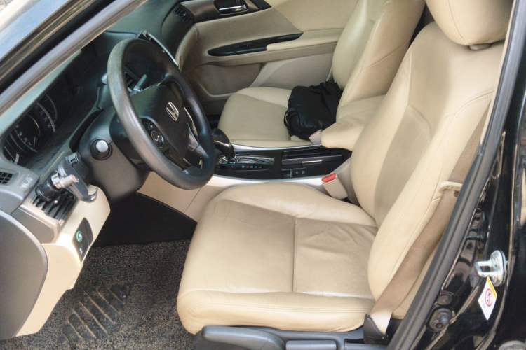 Used Honda Accord 2015 2.0L LX Comfort Edition Left Front Seat