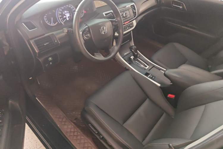Used Honda Accord 2015 2.0L LXS Elite Edition Left Front Seat