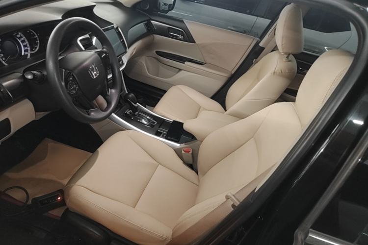 Used Honda Accord 2015 2.0L LX Comfort Edition Left Front Seat