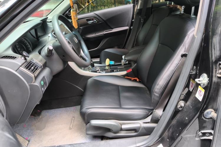 Used Honda Accord 2015 2.0L LX Comfort Edition Left Front Seat