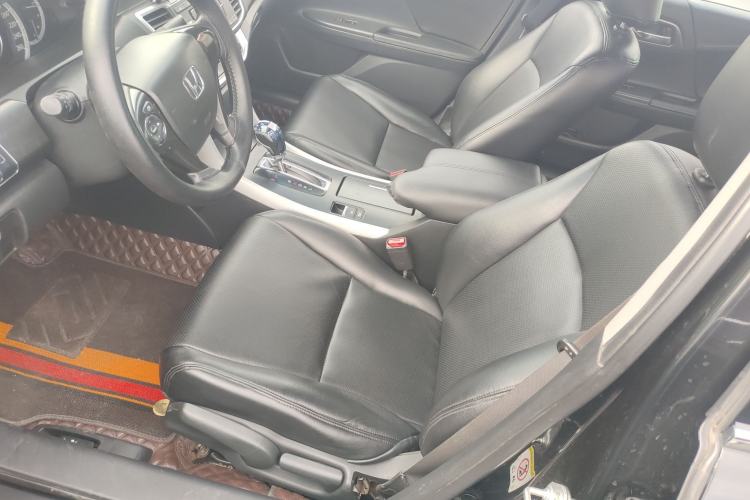 Used Honda Accord 2015 2.0L LX Comfort Edition Left Front Seat