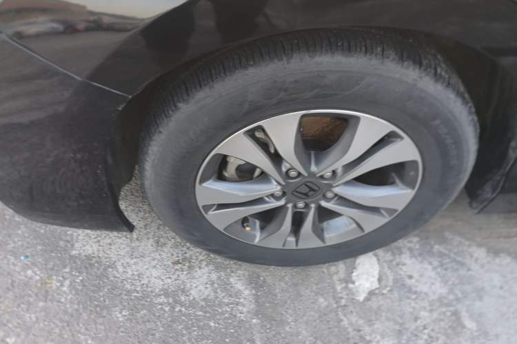 Used Honda Accord 2015 2.0L LXS Elite Edition Left Front Wheel Hub