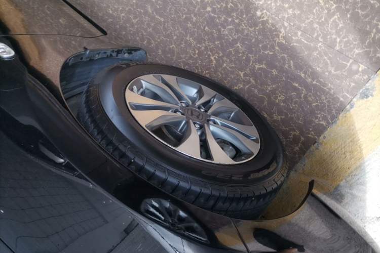 Used Honda Accord 2015 2.0L LXS Elite Edition Left Front Wheel Hub