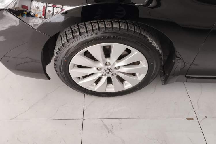 Used Honda Accord 2015 2.4L EX Luxury Edition Left Front Wheel Hub