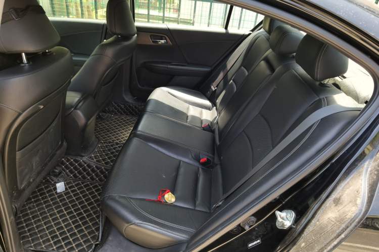 Used Honda Accord 2015 2.0L LXS Elite Edition Left Rear Seat