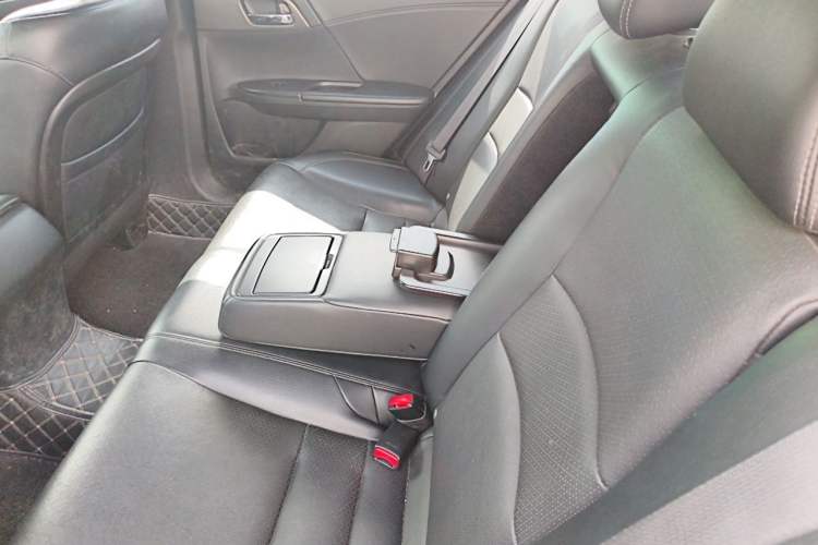 Used Honda Accord 2015 2.0L LXS Elite Edition Left Rear Seat