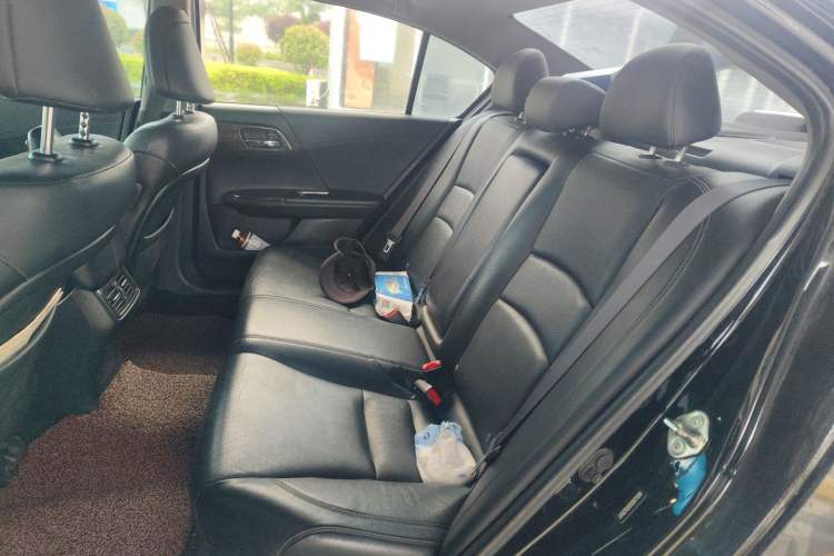 Used Honda Accord 2015 2.4L EX Luxury Edition Left Rear Seat