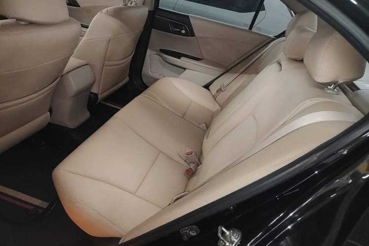 Used Honda Accord 2015 2.0L LX Comfort Edition Left Rear Seat