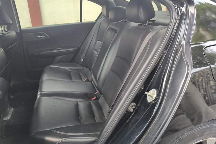Used Honda Accord 2015 2.0L LXS Elite Edition Left Rear Seat