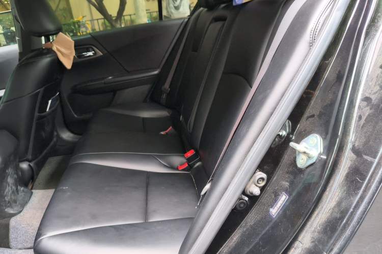 Used Honda Accord 2015 2.0L LX Comfort Edition Left Rear Seat