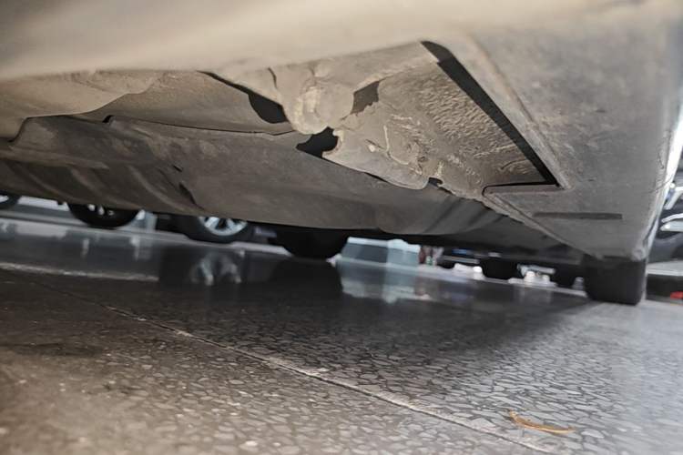 Used Honda Accord 2015 2.0L LX Comfort Edition Left Side Sill