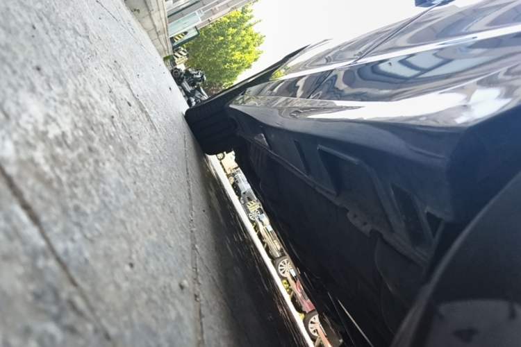 Used Honda Accord 2015 2.4L EX Luxury Edition Left Side Sill