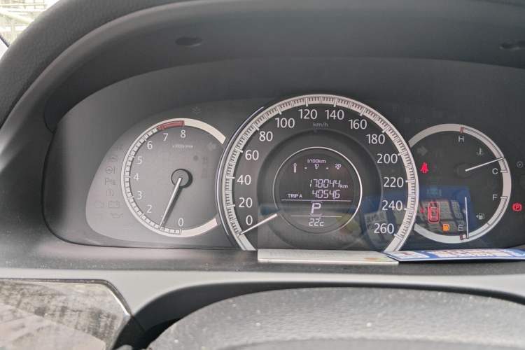 Used Honda Accord 2015 2.4L EX Luxury Edition Odometer Close Up