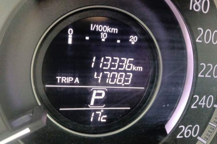 Used Honda Accord 2015 2.0L LX Comfort Edition Odometer Close Up